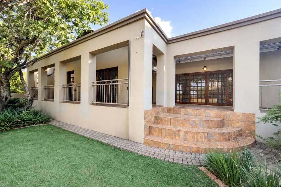 5 Bedroom Property for Sale in Protea Park North West